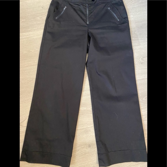 💕2 for $25💕Guess wide leg M EUC - Picture 1 of 5